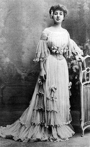 Mademoiselle Régnier in een outfit van Jacques Doucet, 1903